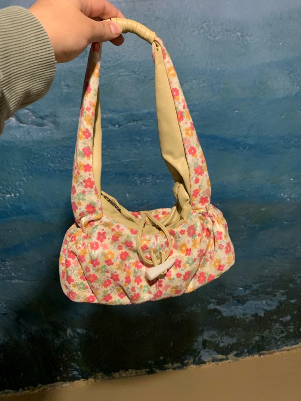 Floral Drawstring Shoulder Bag in Cream and Pink